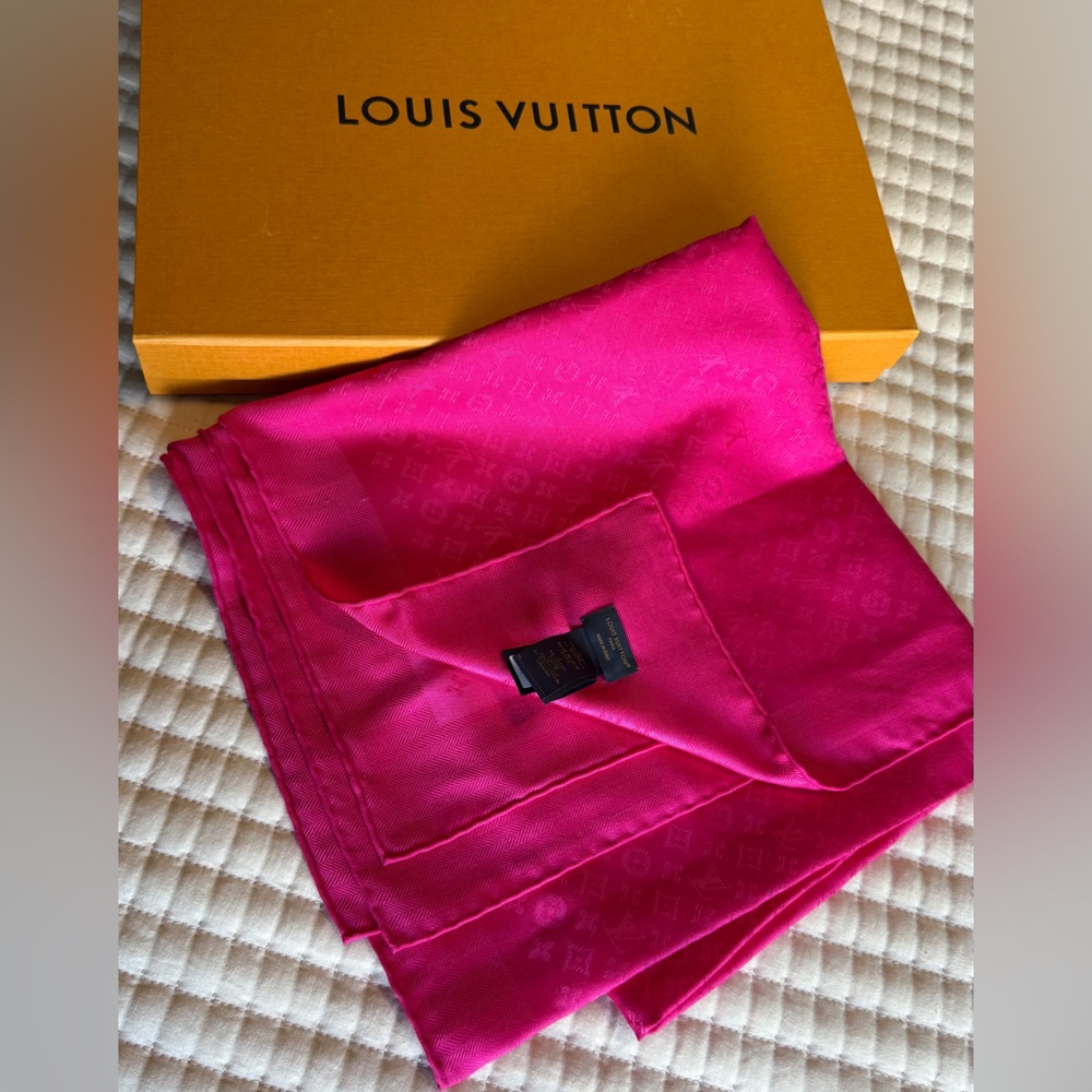 Louis Vuitton Monogram Shine Scarf - Rose Fuchsia